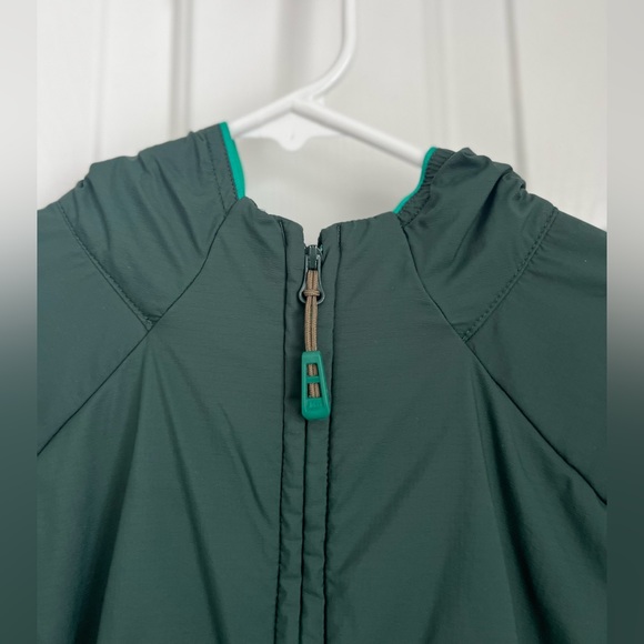 REI Co-op Windbreaker in Green - Picture 2 of 7